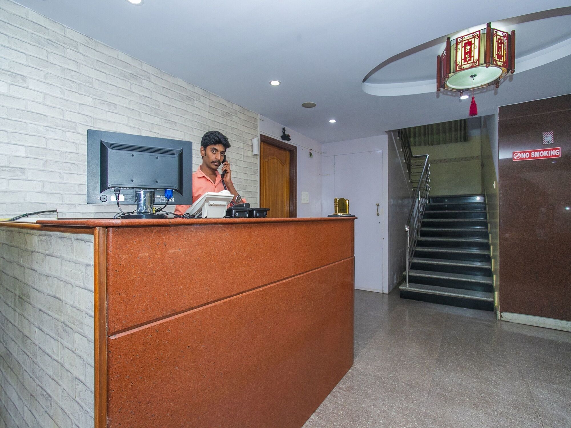 Oyo 23360 White Bricks Inn 벵갈루루 외부 사진